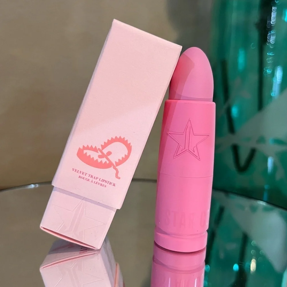 Jeffree Star Velvet Trap lipstick in color Nudist Colony. New! - Picture 6 of 9